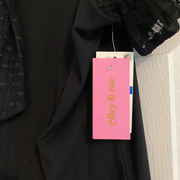 Black top - Picture 5 of 6